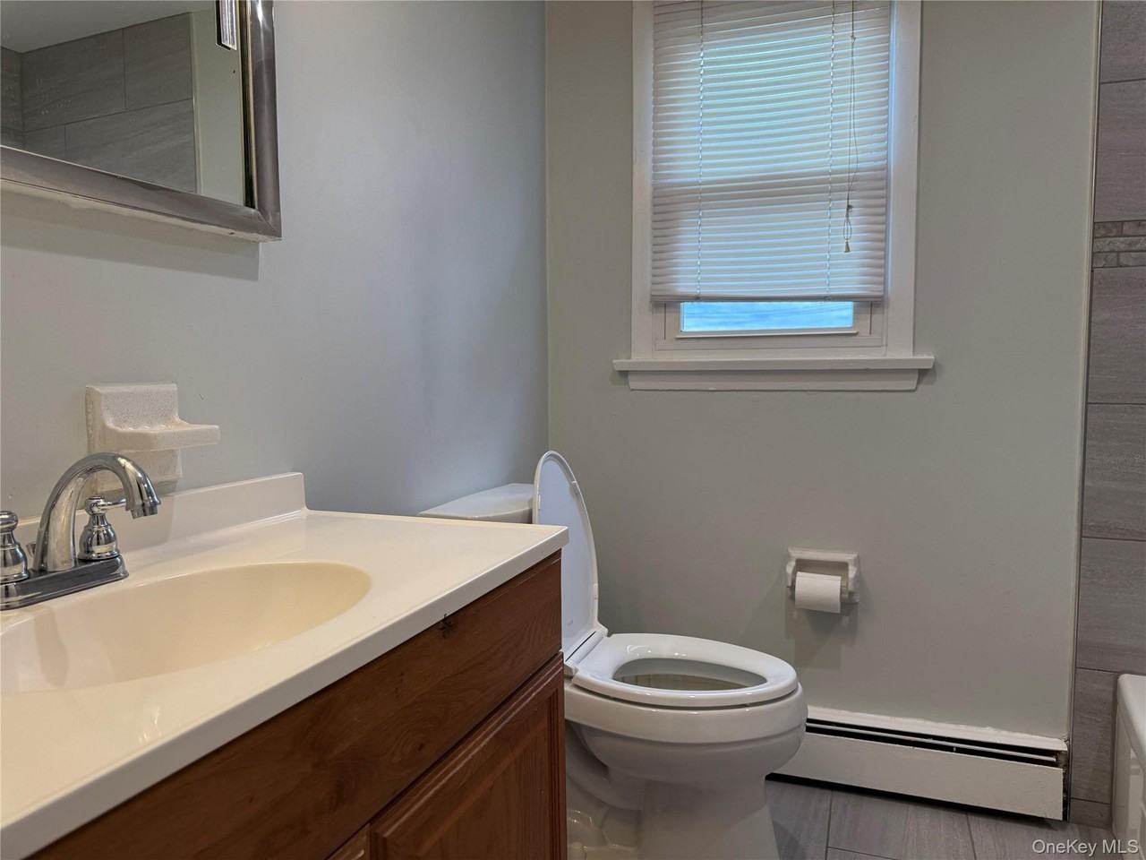 3624 Ionia St - Photo 5 of 10