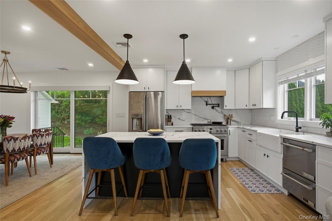 525 3rd St - Photo 3 of 31