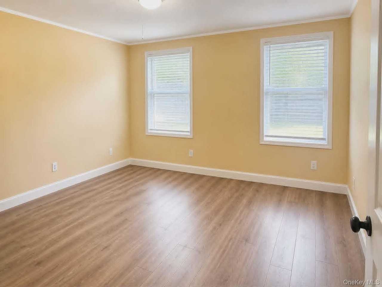 21 Village Cir E #21 - Photo 7 of 22