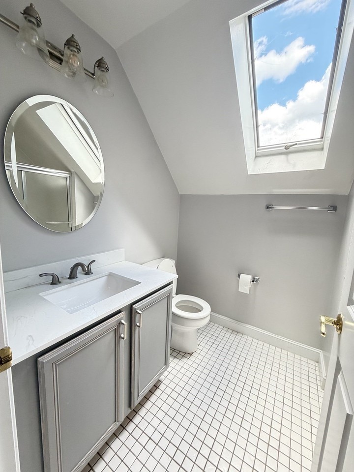 180 Warren St #180 - Photo 3 of 7