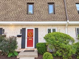 featured image of 185 Porter Lake Dr #185