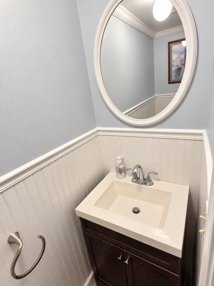 185 Porter Lake Dr #185 - Photo 6 of 9