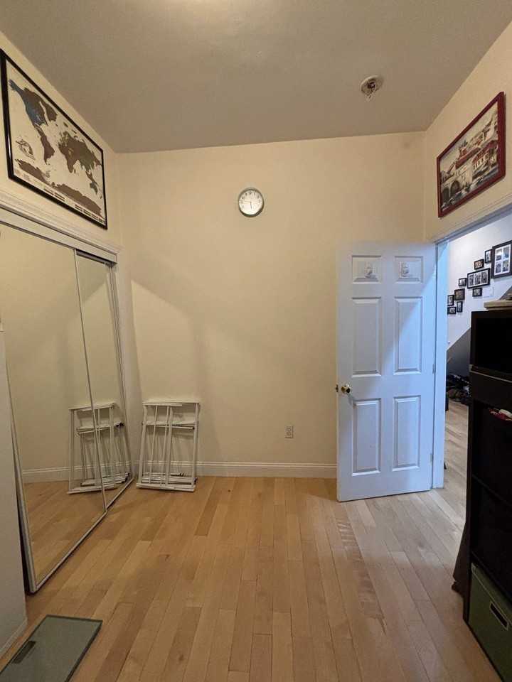 209 Harvard St #1 - Photo 7 of 12