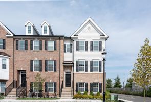 featured image of 16 River St