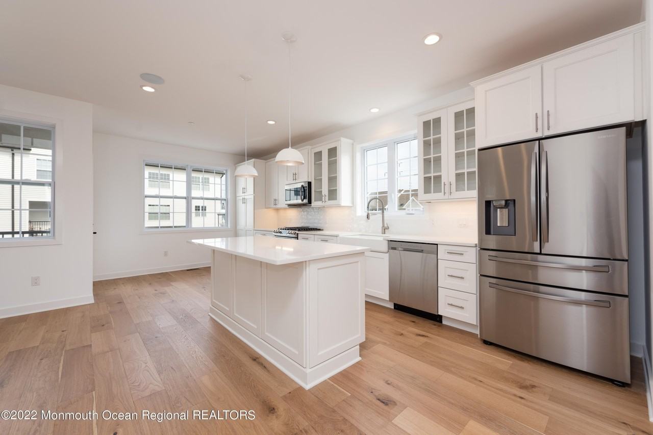 16 River St - Photo 7 of 25