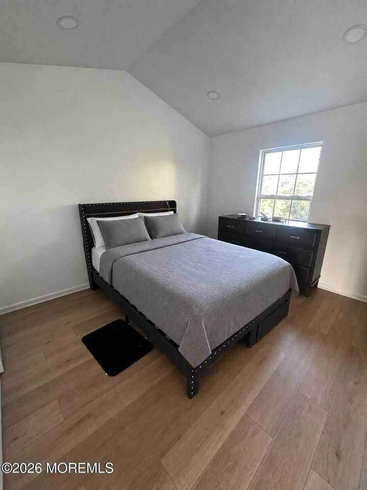 570 Beachway Ave #6 - Photo 3 of 4