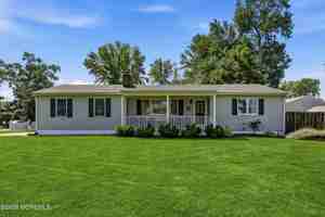 featured image of 704 Dow Ave