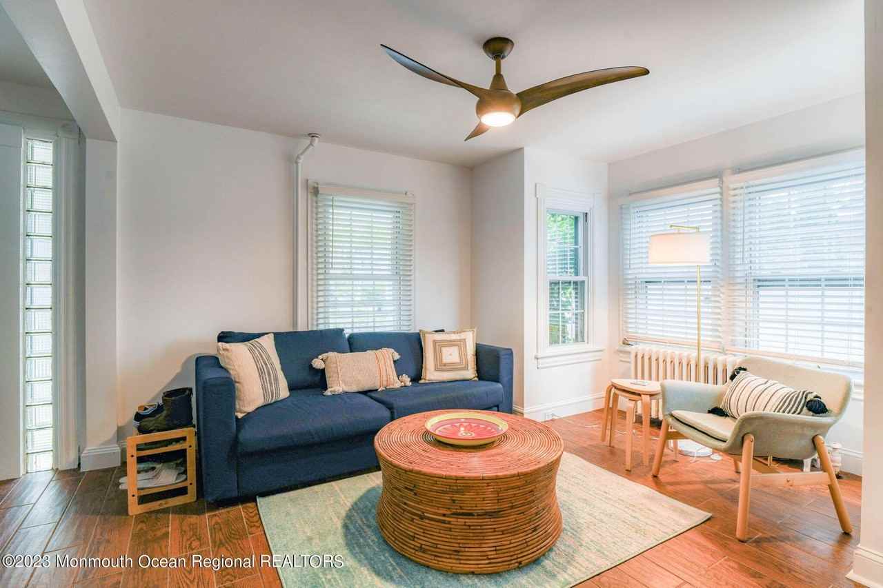 819 Dunlewy St - Photo 6 of 37