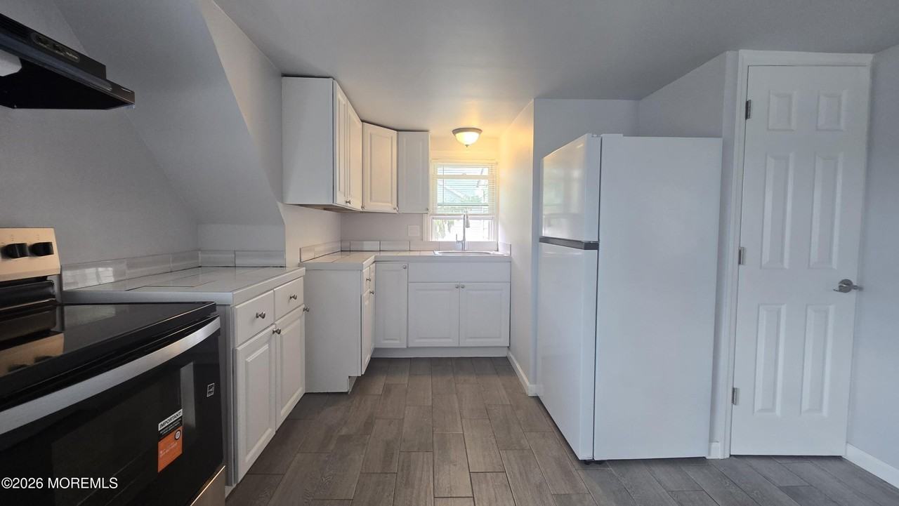 601 River Ave #2ndFL - Photo 3 of 14