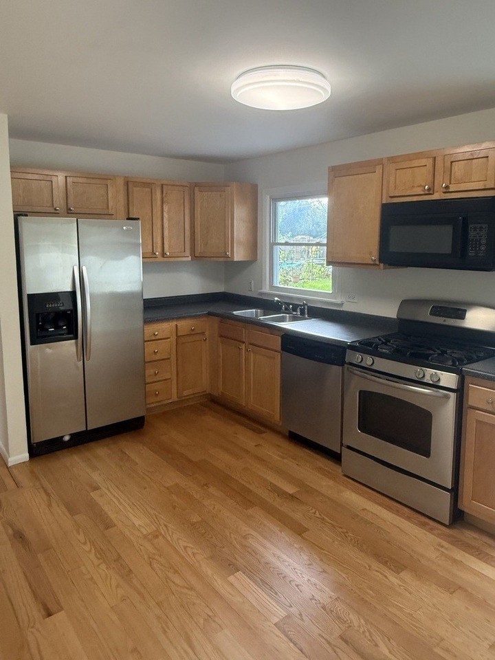 662 Walnut Rd - Photo 2 of 5