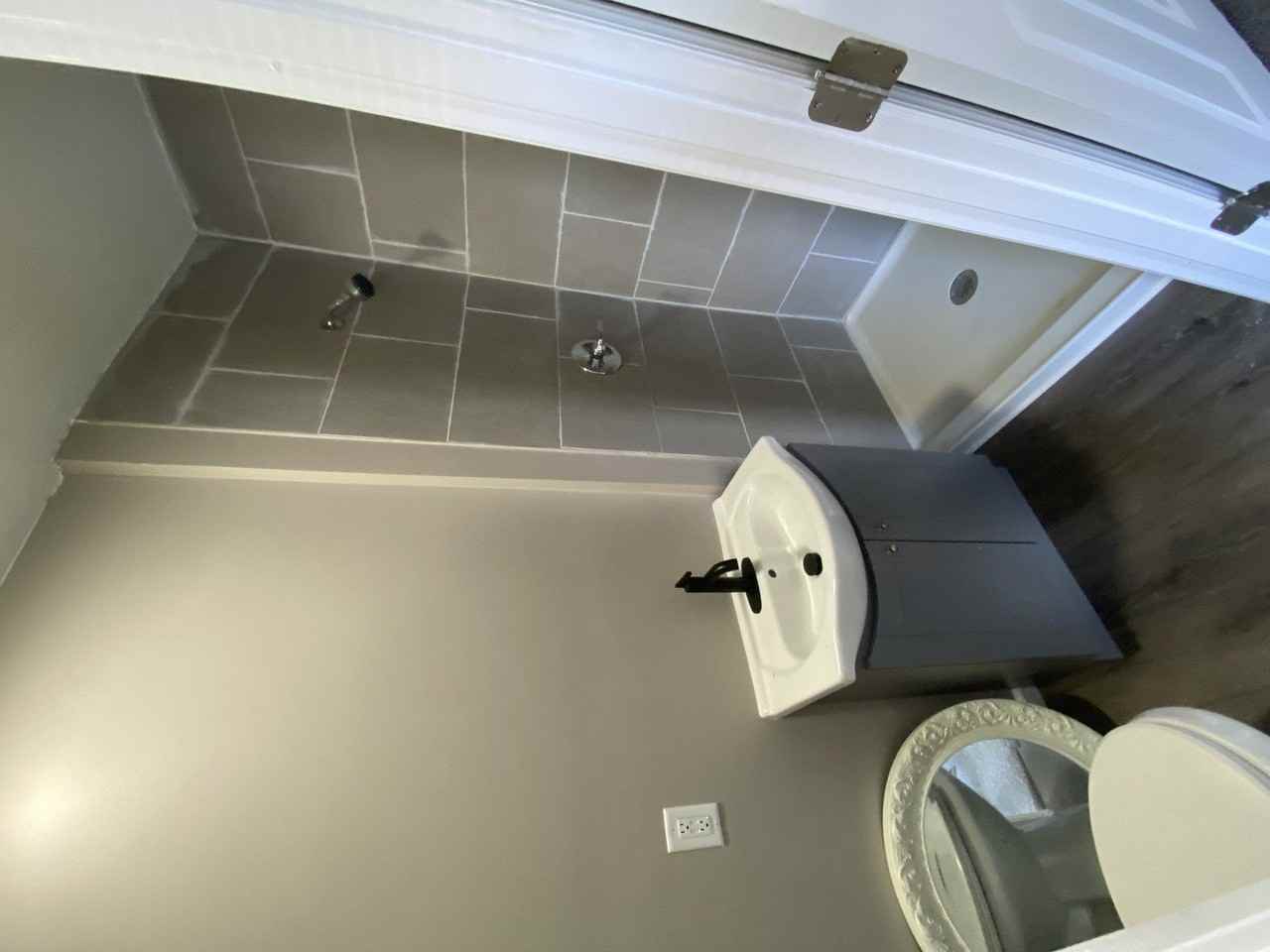 942 N Schuyler Ave #2 - Photo 5 of 15