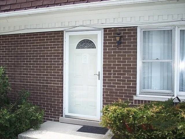 2628 Collins St #3 - Photo 3 of 3