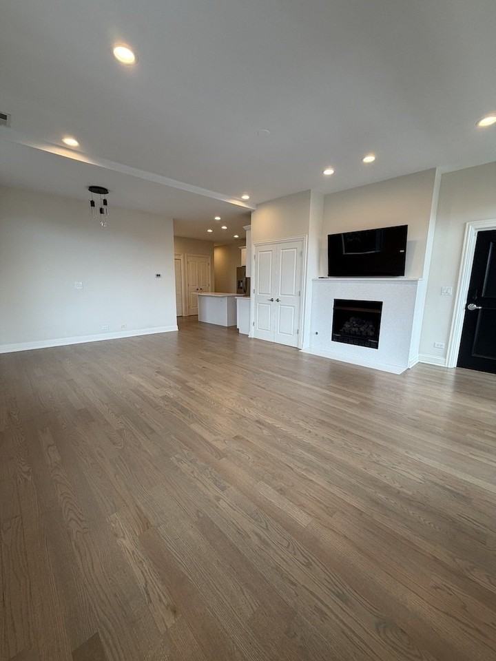 1701 W Chicago Ave #3 - Photo 4 of 21