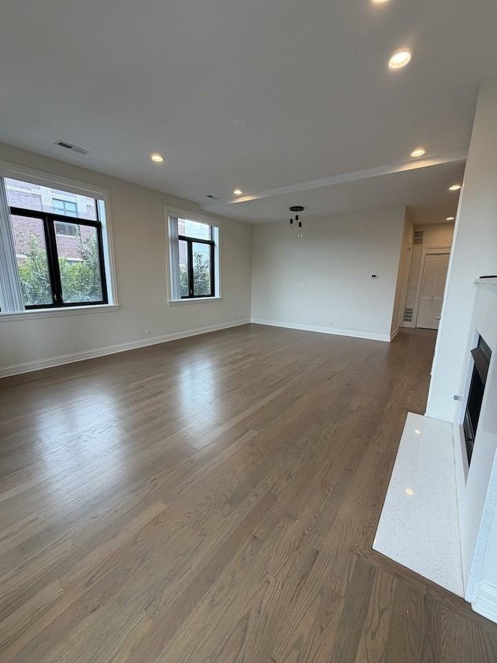 1701 W Chicago Ave #3 - Photo 5 of 21