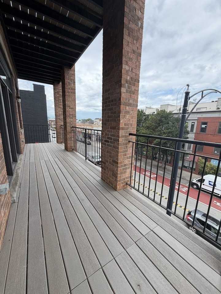 1701 W Chicago Ave #3 - Photo 6 of 21