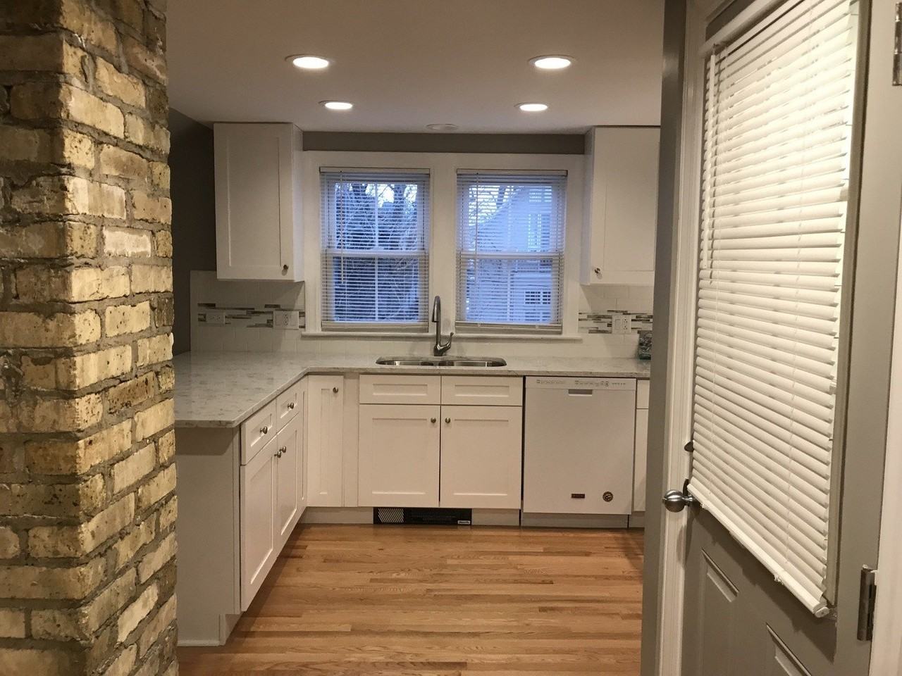 3136 N Paulina St #2 - Photo 5 of 21