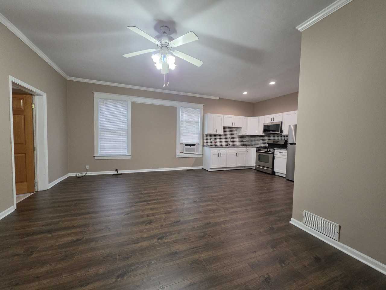 214 Franklin St #1 - Photo 3 of 16