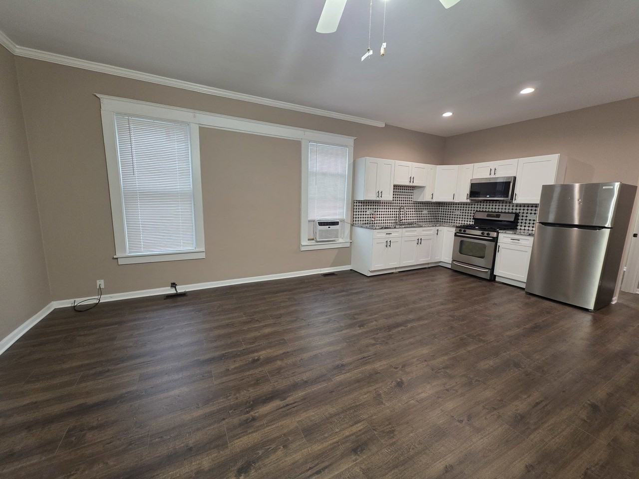 214 Franklin St #1 - Photo 4 of 16