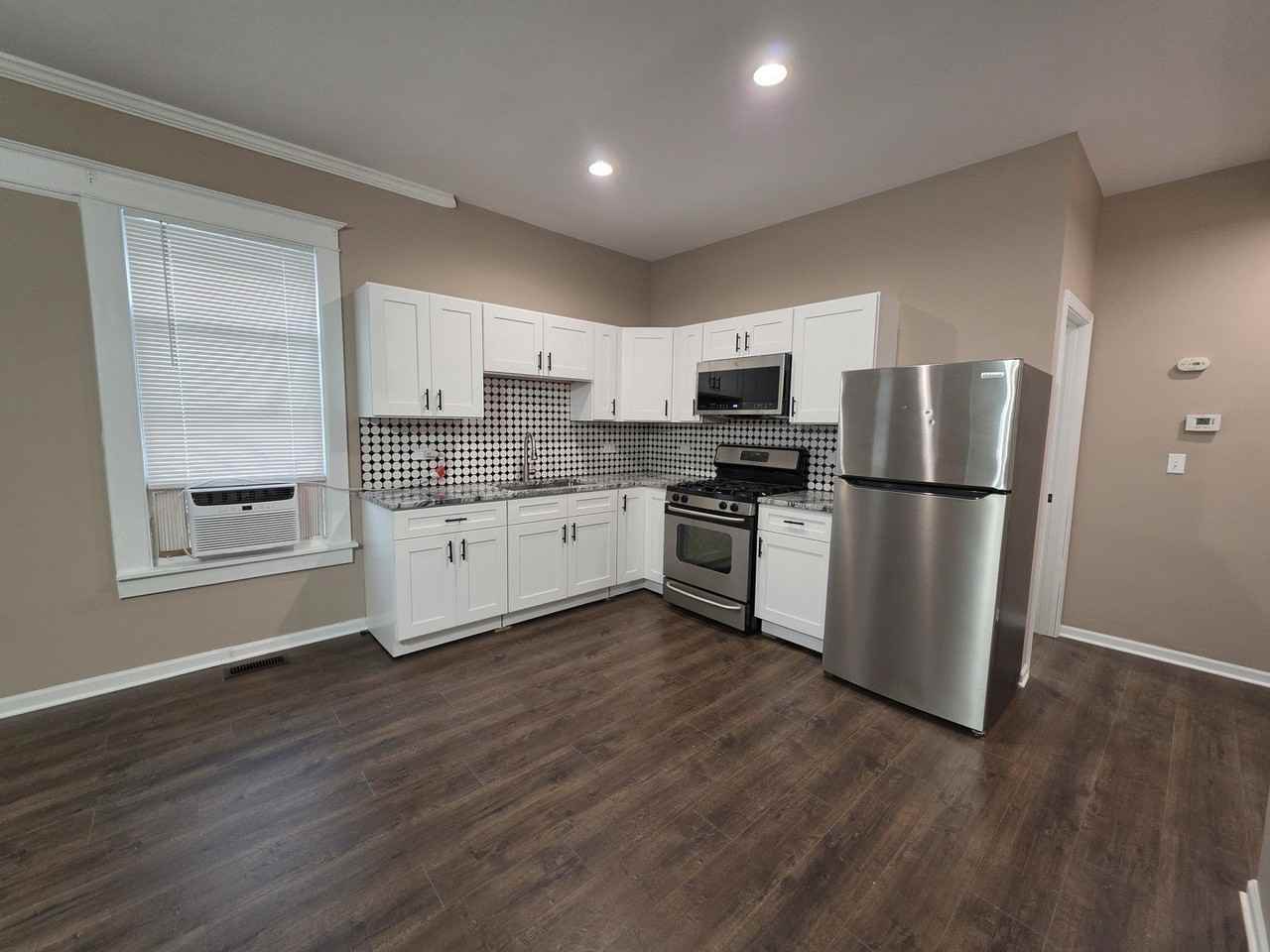 214 Franklin St #1 - Photo 7 of 16