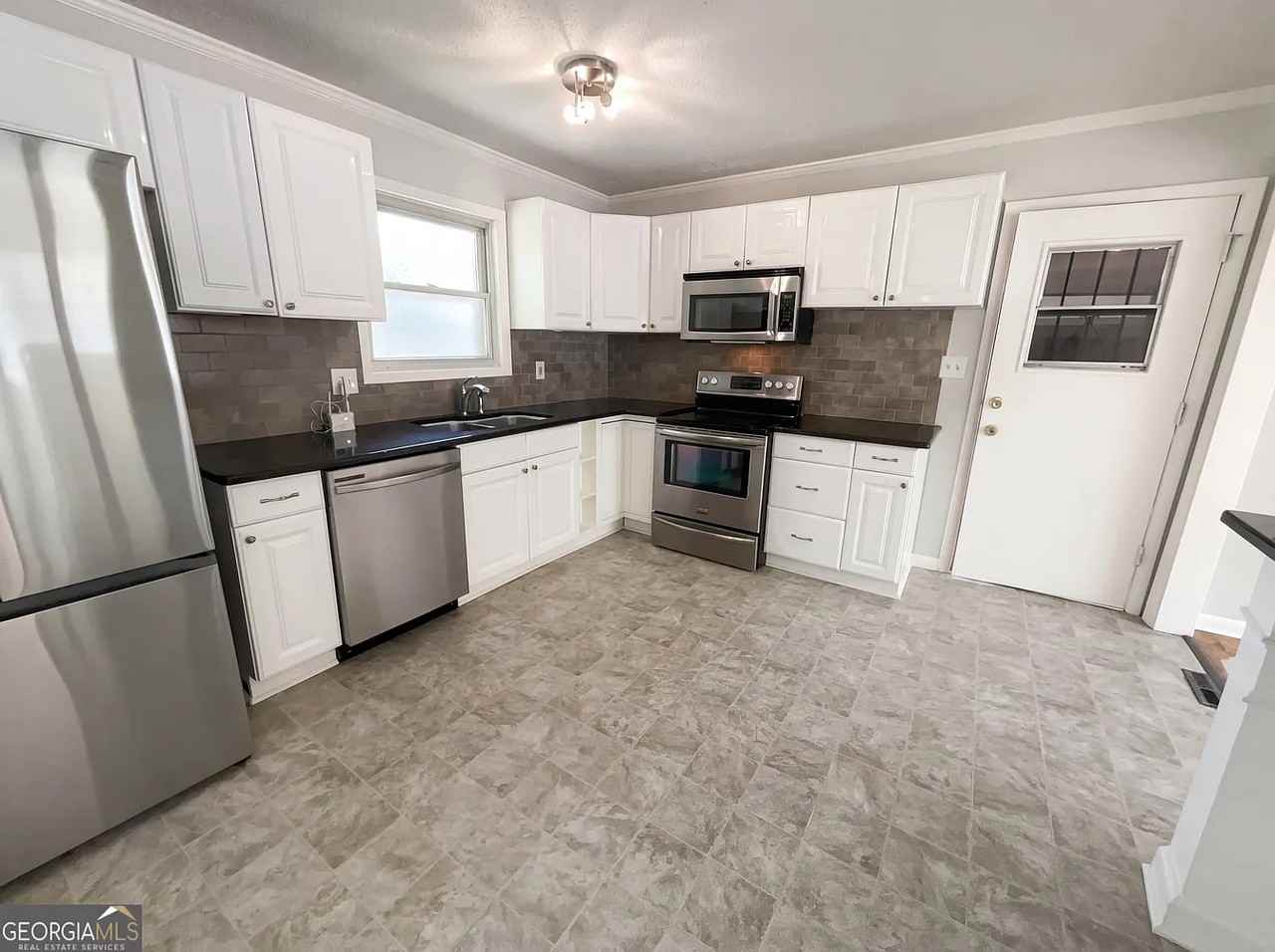 2855 Jerome Road - Photo 2 of 5