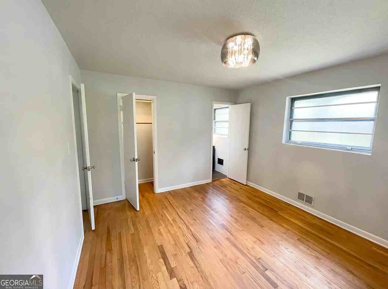 2855 Jerome Road - Photo 3 of 5