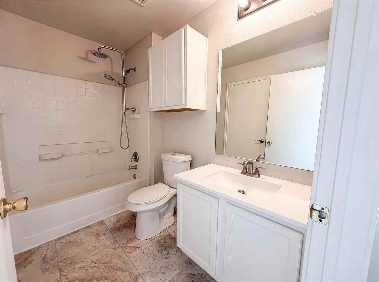 1076 Shadow Creek Boulevard - Photo 3 of 4