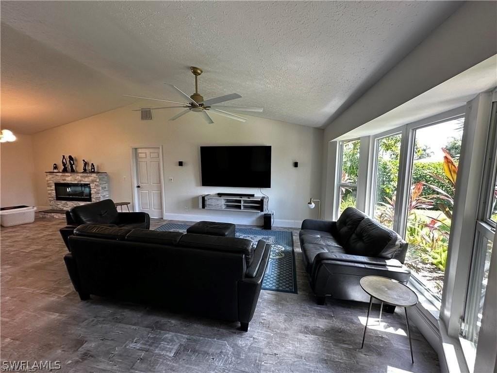 108 Templewood Ct - Photo 2 of 24