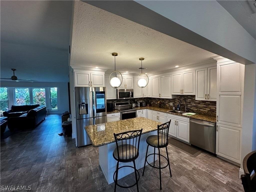 108 Templewood Ct - Photo 3 of 24