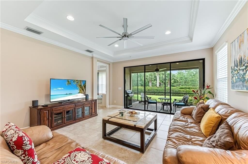 8257 Lucello Ter W - Photo 3 of 35