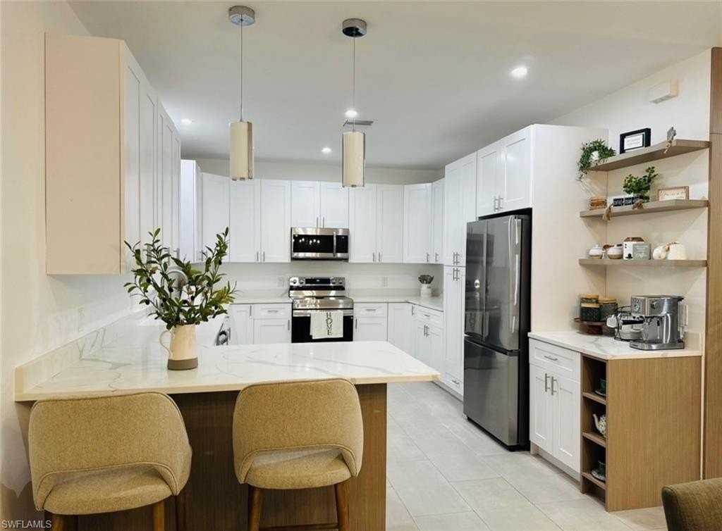 3911 Ne 16th Pl - Photo 3 of 33