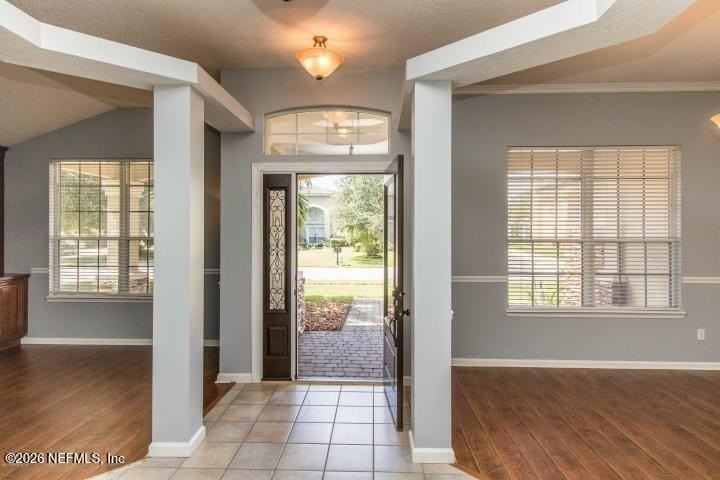 3515 Laurel Leaf Dr - Photo 3 of 33