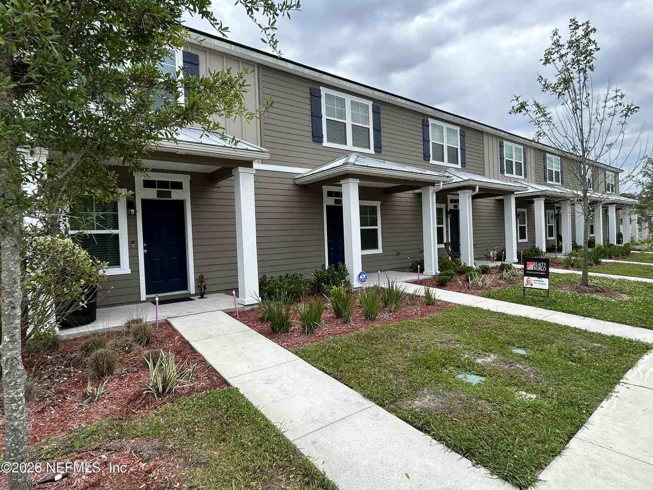 75510 Harvester St - Photo 2 of 18