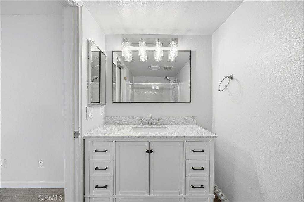 1500 E Spruce St - Photo 4 of 25