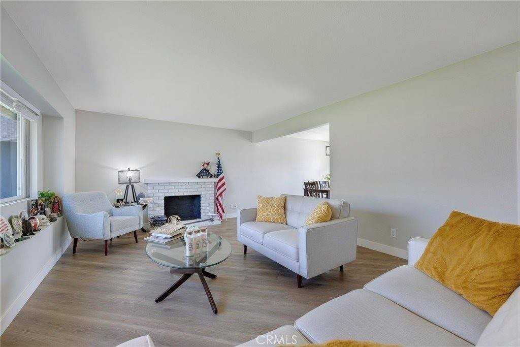 5154 Merrill Ave - Photo 7 of 33