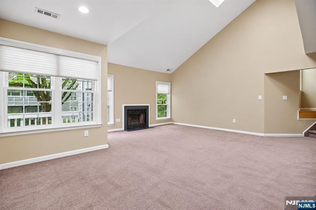 31 Markham Cir #31 - Photo 4 of 28