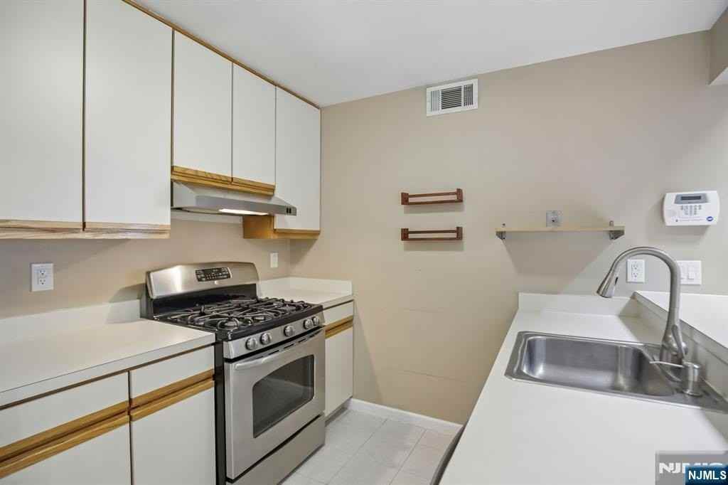 31 Markham Cir #31 - Photo 7 of 28