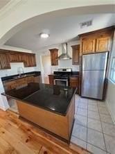 518 Tucker Ave - Photo 3 of 15