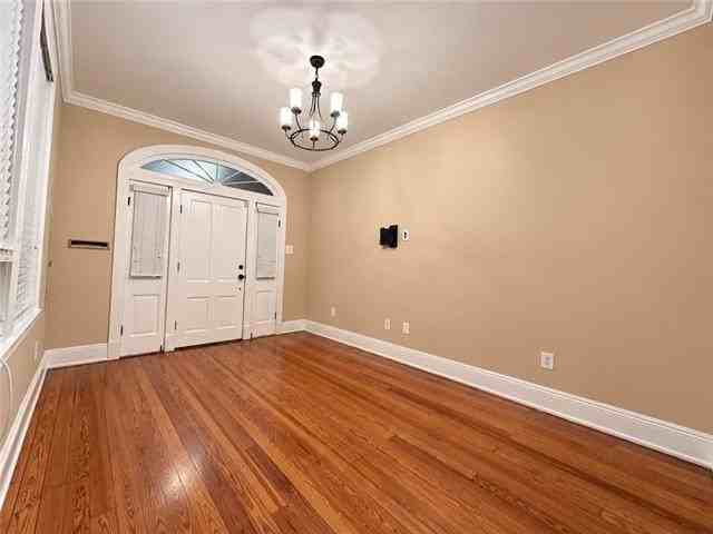 1925 Iberville St - Photo 3 of 16