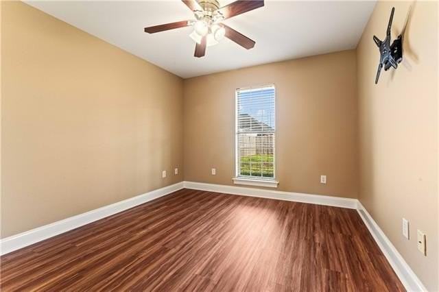 16099 Blue Bayou St - Photo 4 of 19