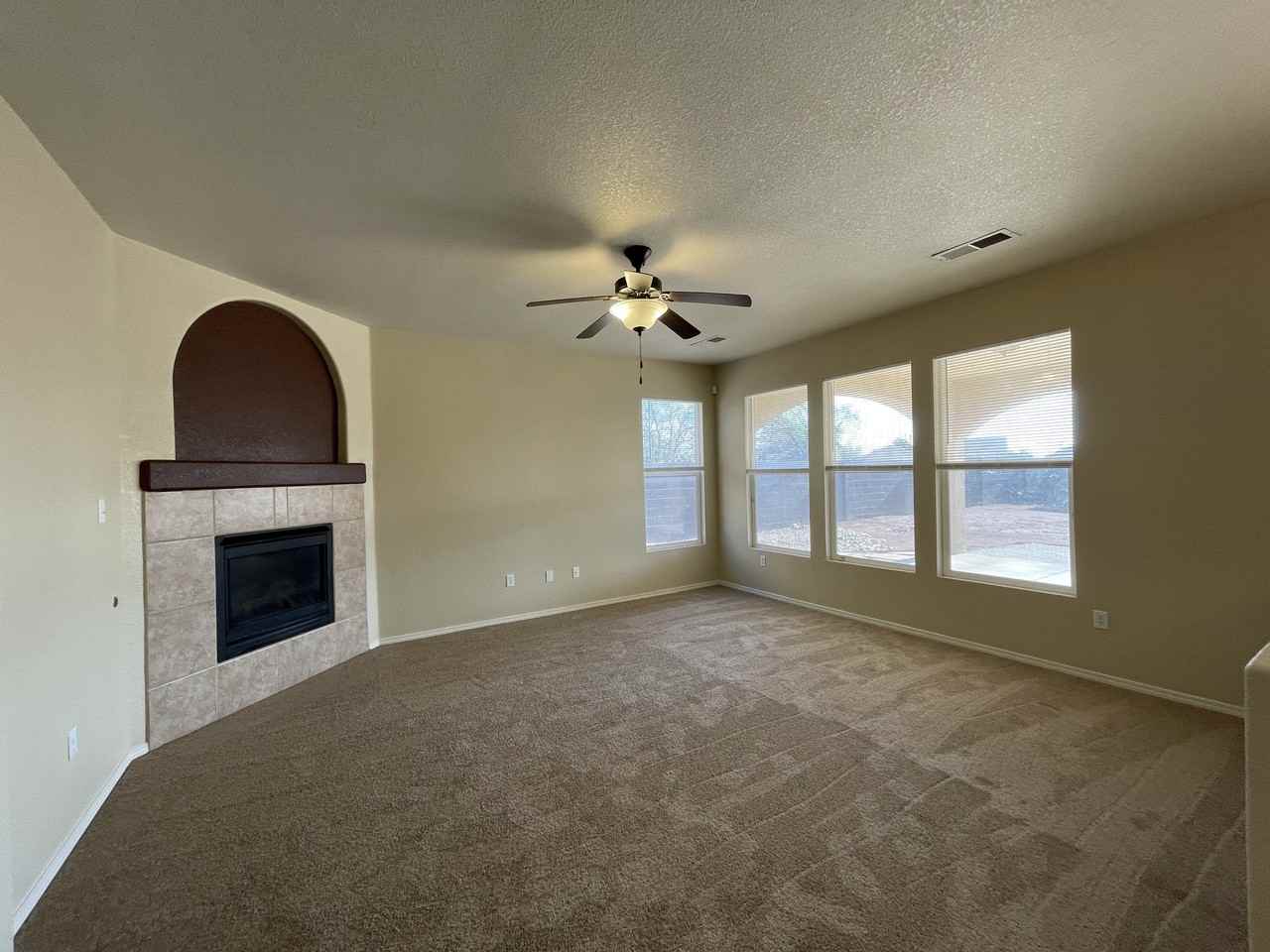 3200 Ocate Meadows Ct Ne #1 - Photo 5 of 29