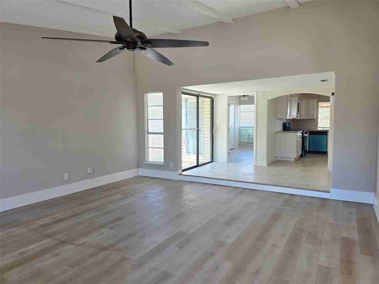 5148 Reed Dr - Photo 6 of 35