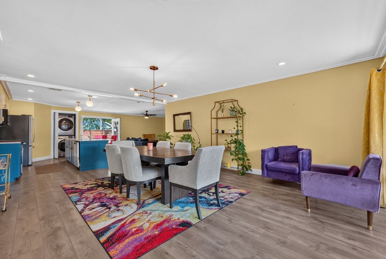 10447 Sylvia Dr - Photo 4 of 33