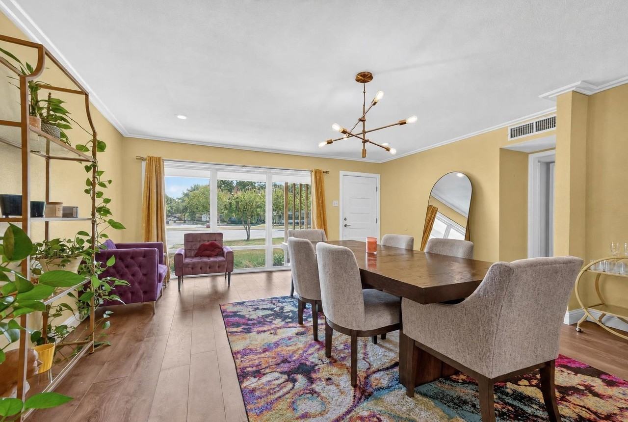10447 Sylvia Dr - Photo 5 of 33