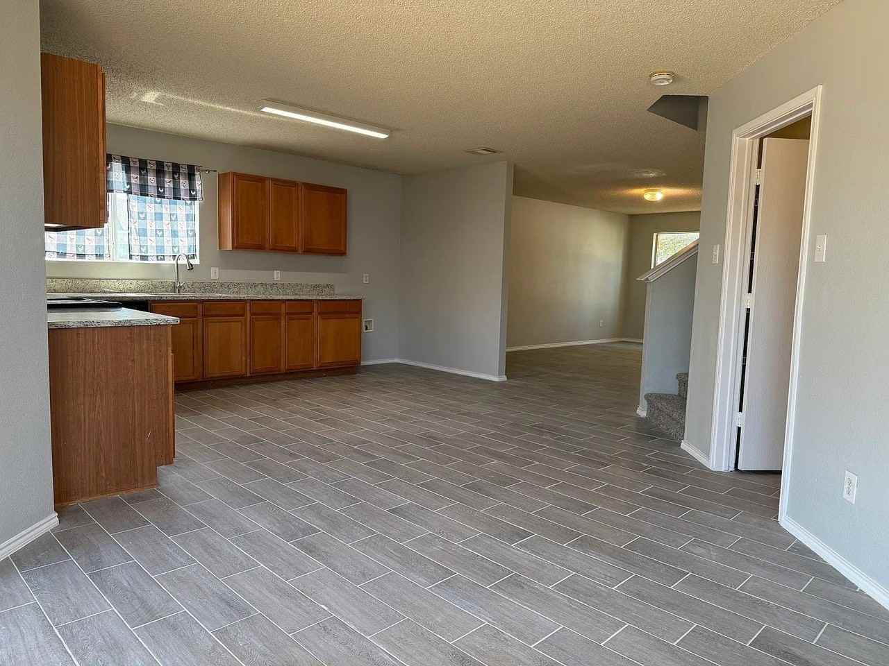 801 Flamingo Dr - Photo 3 of 27