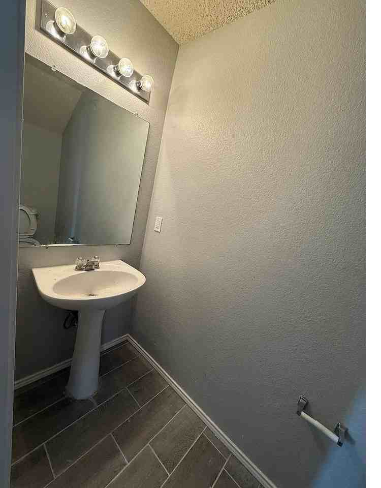 801 Flamingo Dr - Photo 7 of 27