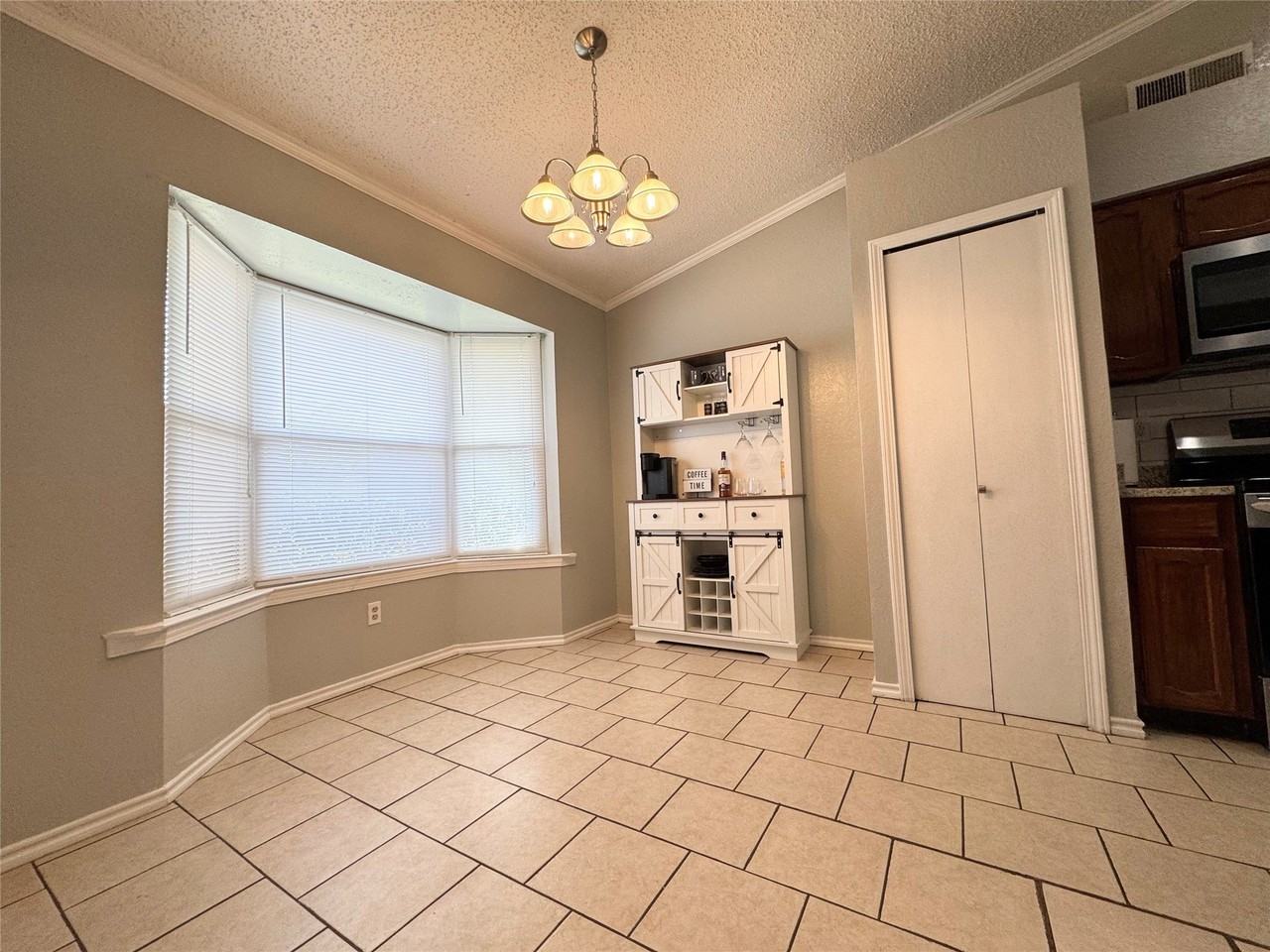 2101 Pueblo Dr - Photo 5 of 16
