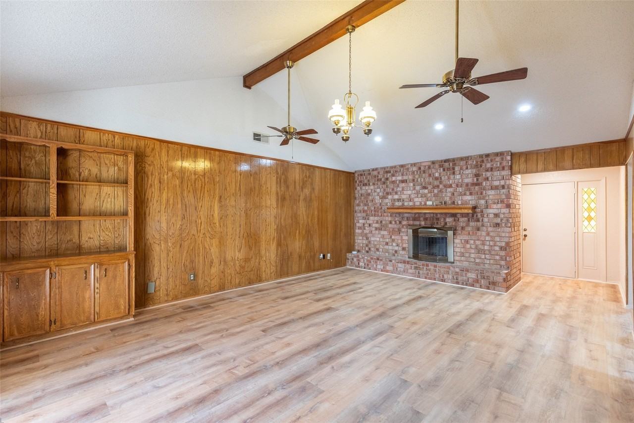 2025 Lytle Trl - Photo 7 of 36