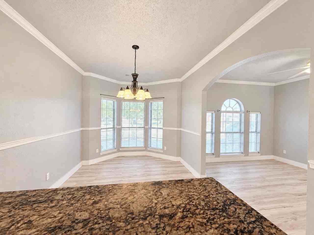 5709 Parkwood Trl - Photo 6 of 27