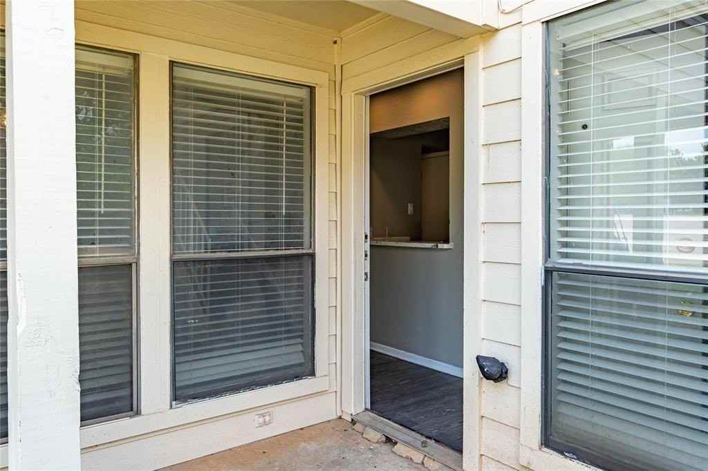 808 Treadwell Ct #808A - Photo 2 of 12