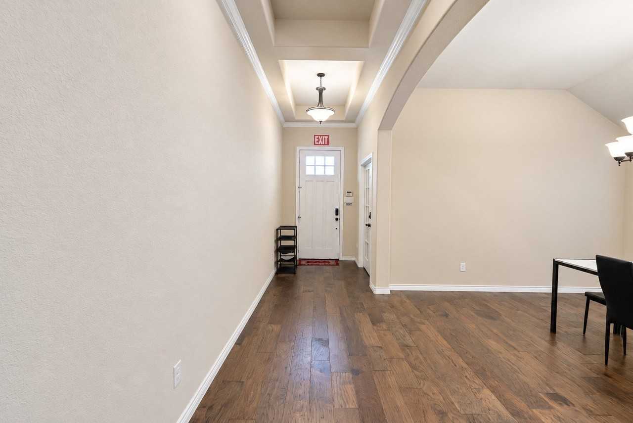 2643 Harlow Ln - Photo 3 of 28
